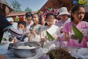 巴克利谈克劳斯被嘘：这简直是耻辱 他的遗孀还坐在那呢